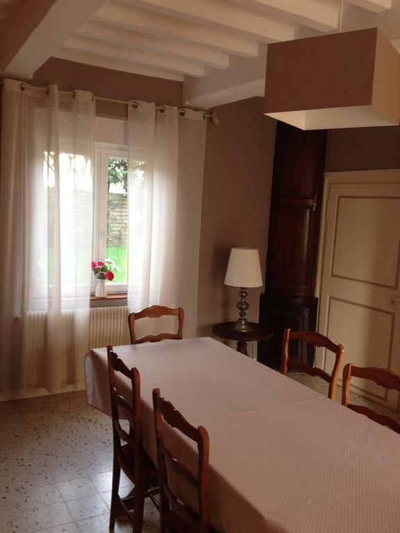 Au Repos Du Roi Bed & Breakfast Maisoncelle Exterior photo